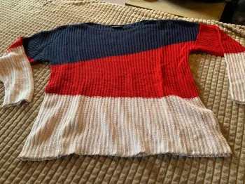 Pull tricolore