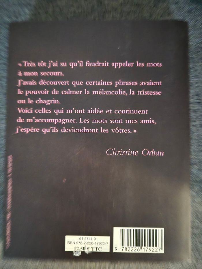 Livre titre Petite phrase pour traverser la vie en cas de tempête  et par beau temps aussi - photo numéro 2