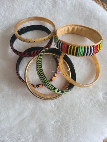 Semainier Africains. Perles.