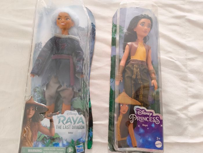 Lot poupées raya ( neuf)