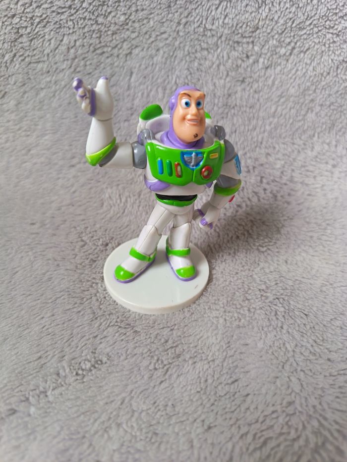 Figurine buzz l'éclair imagine8 disney pixar