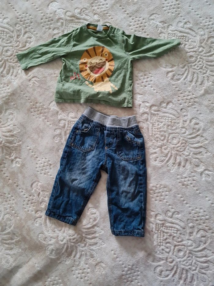 Ensemble jeans léger et tee shirt manche longue