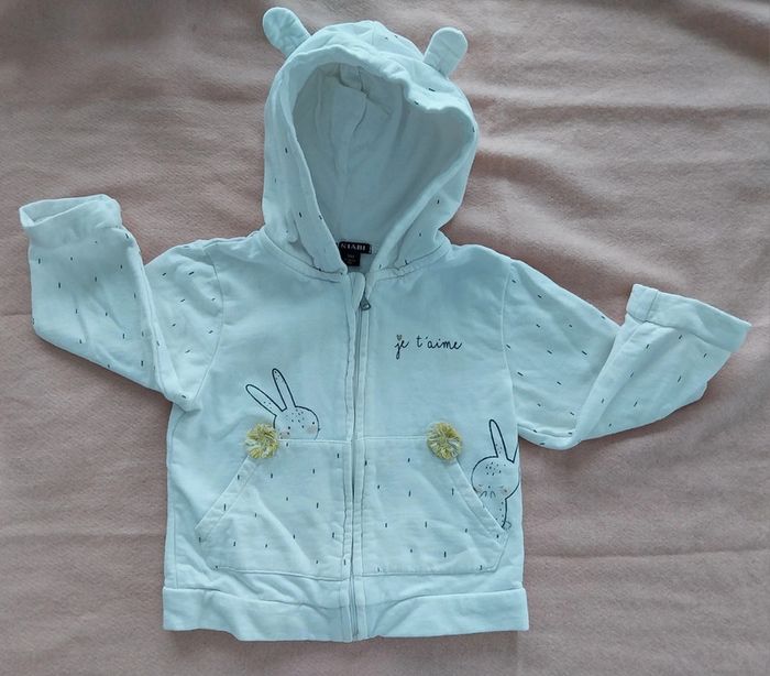 Veste zippée 18 mois.