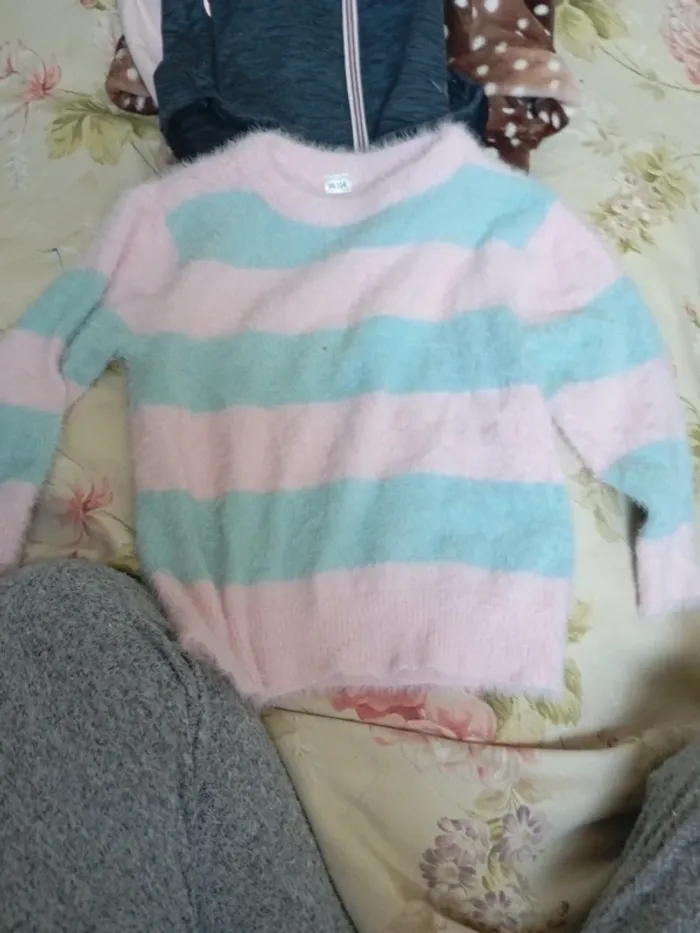 3 pull fille tbe 4:5 ans - photo numéro 6