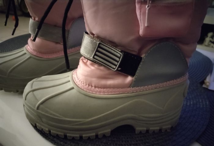 Bottes de ski pointure 33 utilisées une fois - photo numéro 4