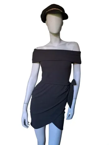 Robe noire moulante