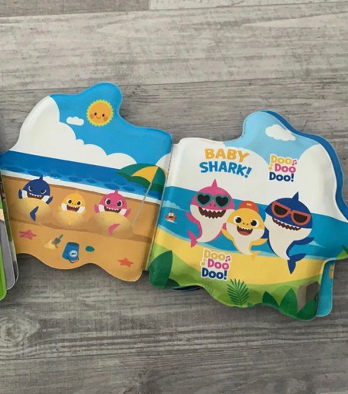 Livres pour le bain voiture et baby shark - photo numéro 3