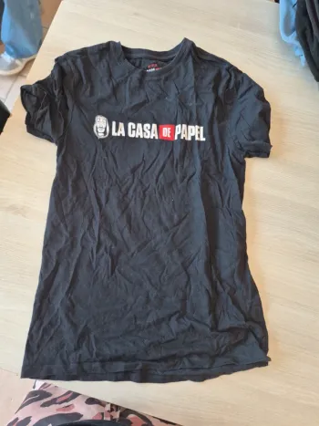 Tee shirt