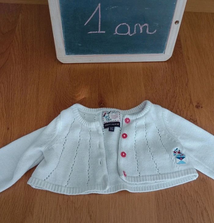 Boléro Sergent major taille 1 an en très bon état couleur vert anis