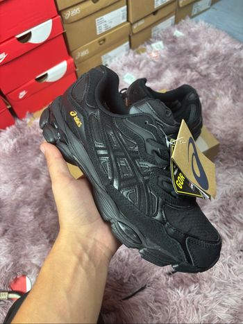 Asics gel NYC noir x goretex neuve taille 43,5
