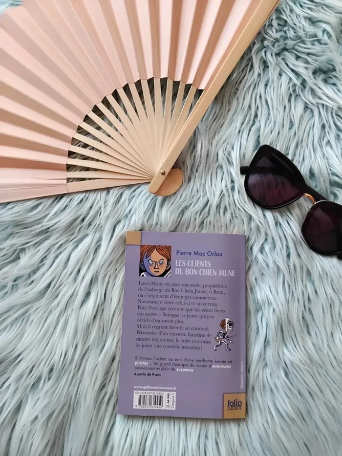 🕶 livre junior les clients du bon chien jaune - photo numéro 3