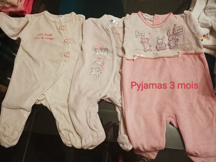 Pyjamas 3 mois - photo numéro 2