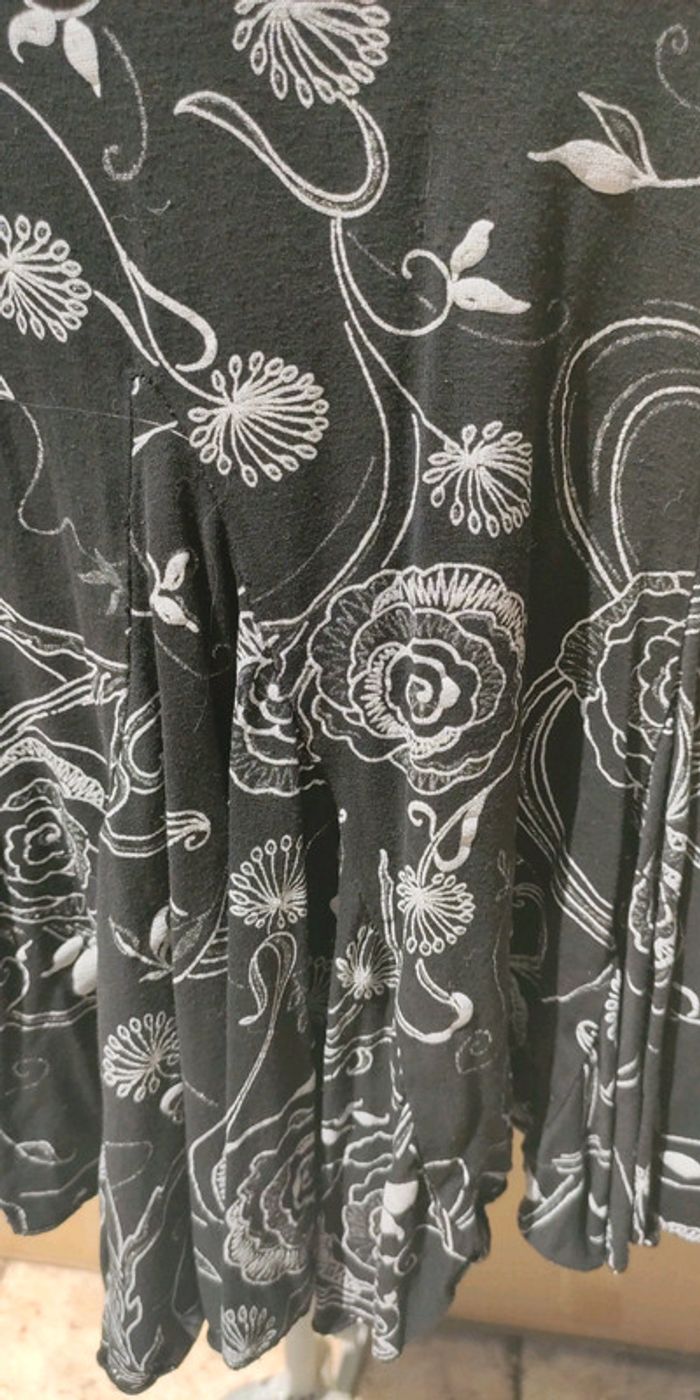 Jupe noire et argent Armand Thiery taille 40/42 tbe voir descriptif - photo numéro 3