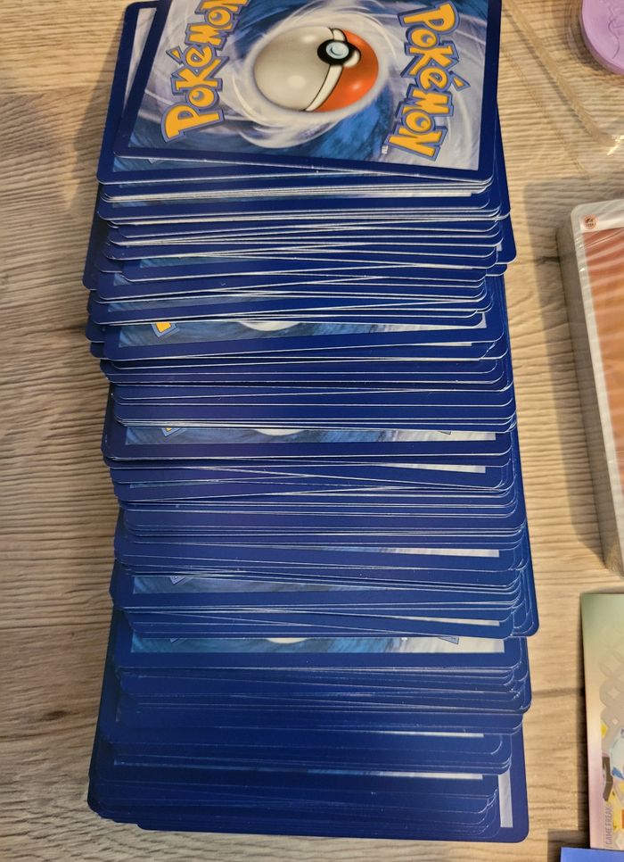 Lot cartes Pokémon différentes avec brillantes - photo numéro 5