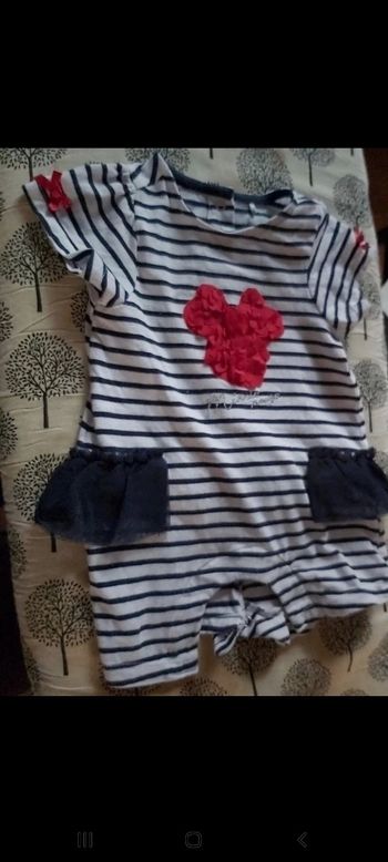 Combishort taille 3mois 60cm minnie disney orchestra