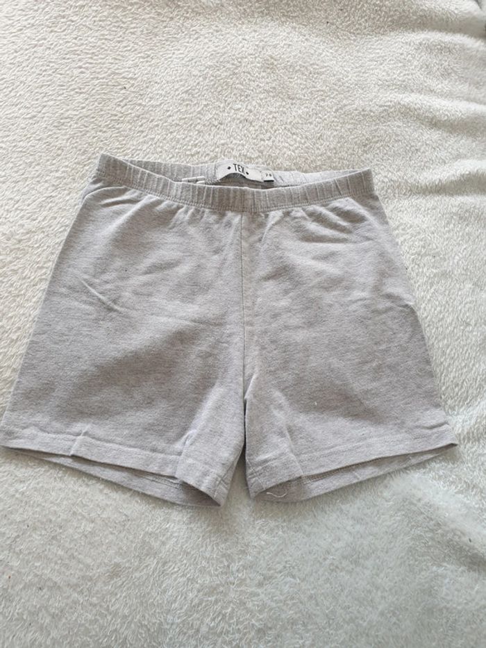 Short fille 7-8 ans gris