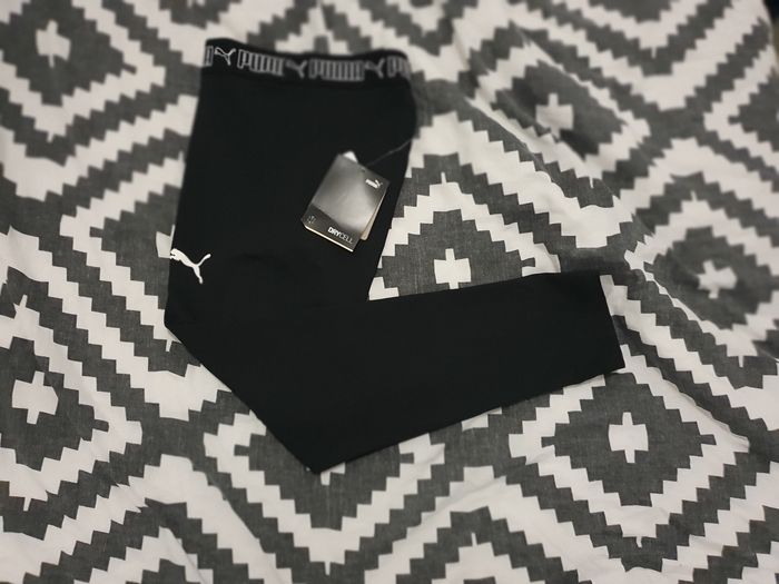 Puma leggings taille 11-12 ans - photo numéro 2