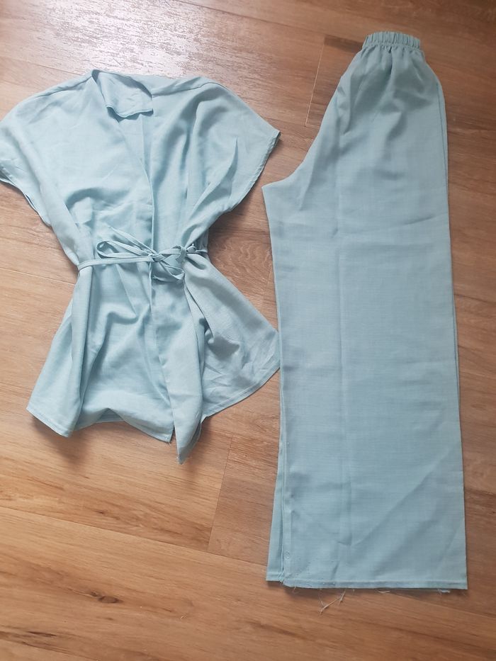 Ensemble pantalon et chemisier