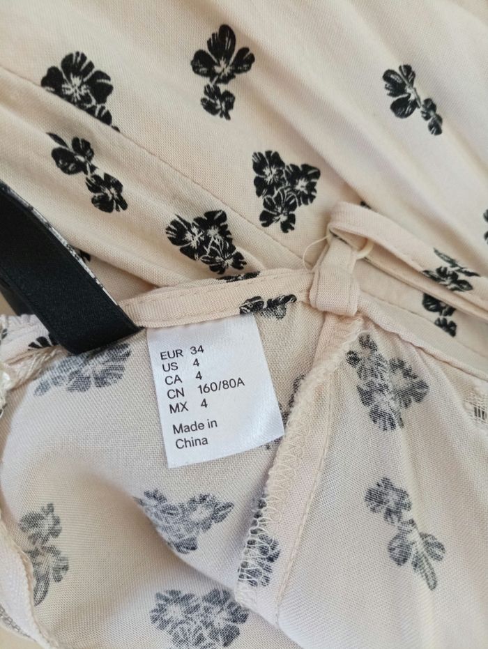 Jolie robe d'été H&M taille 34 - photo numéro 5