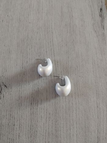 Boucles d'oreilles neuves