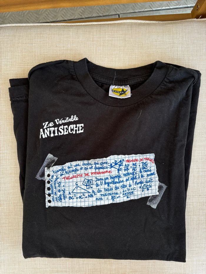 T shirt noir antisèche