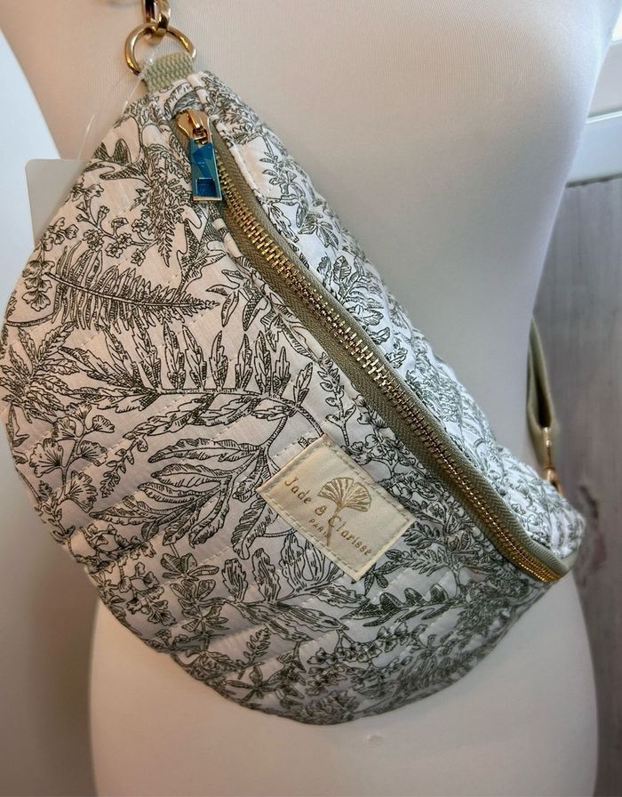 Sac banane neuf - photo numéro 4