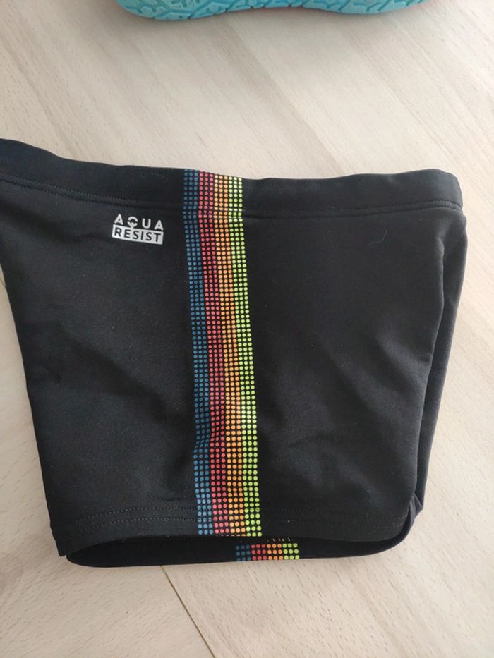 Lot garçon piscine maillot de bain 6 ans et chaussures Decathlon Nabaiji 33/34 - photo numéro 3