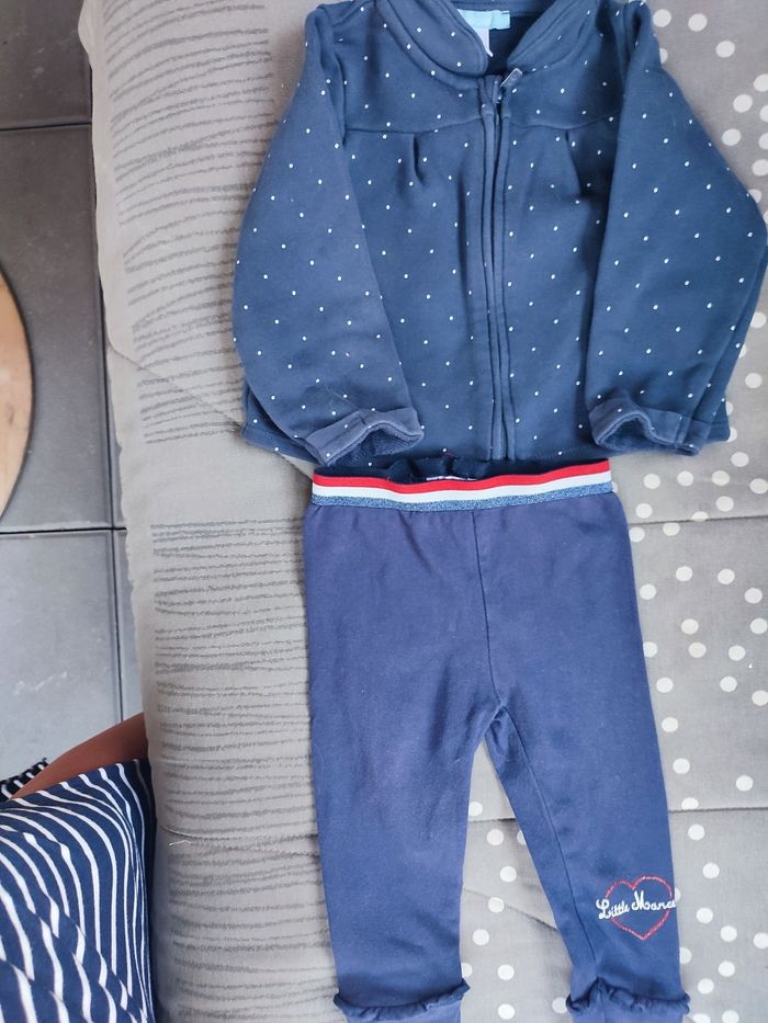 #kytie18moisfille. Un gilet manches longué un legging taille 18 mois