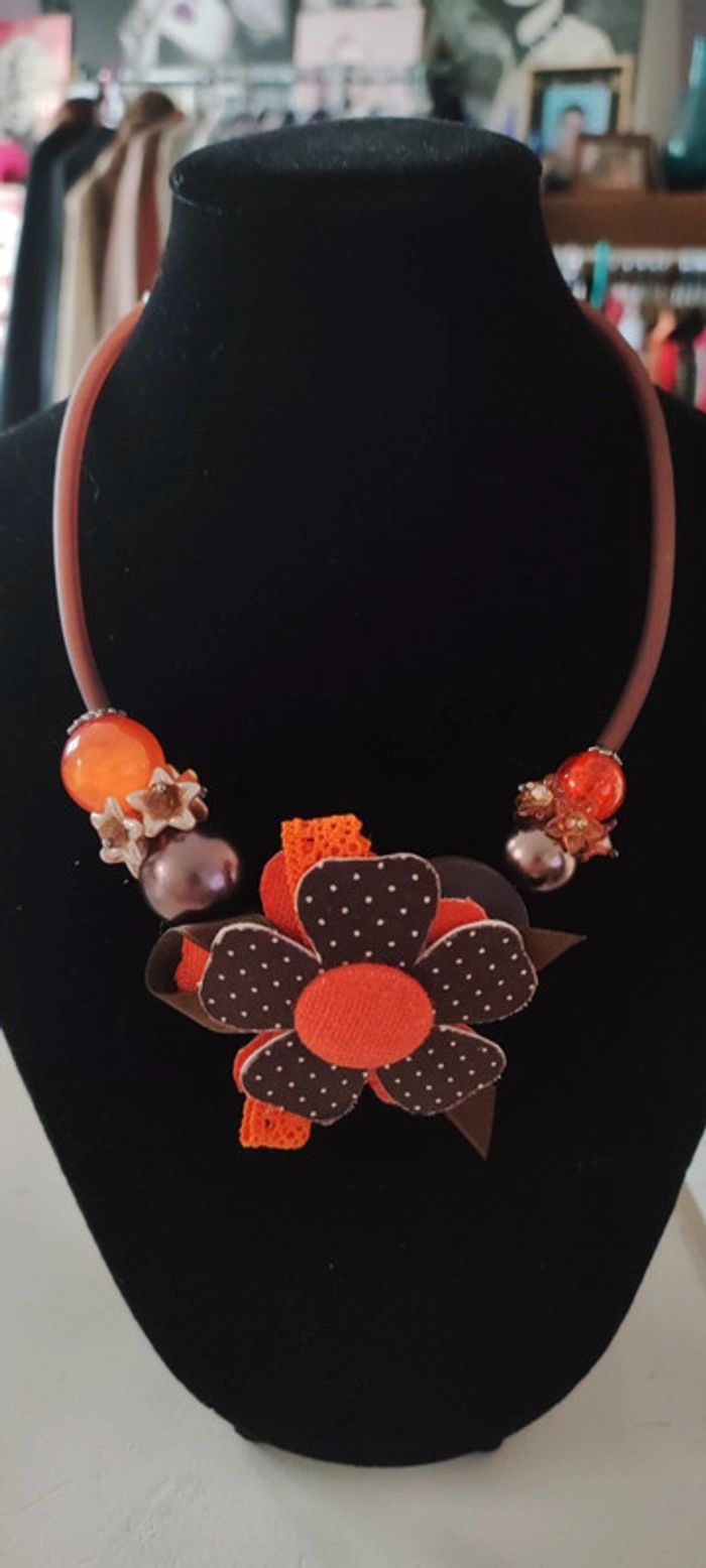 Collier fleur - photo numéro 2