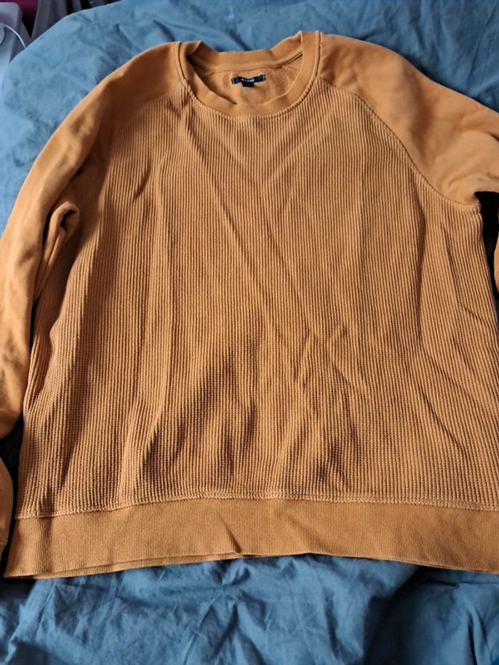 Pull moutarde