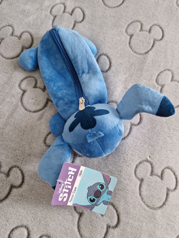 Trousse et stylos stitch - photo numéro 3