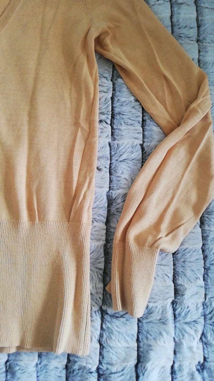 Pull V jaune doré - photo numéro 4
