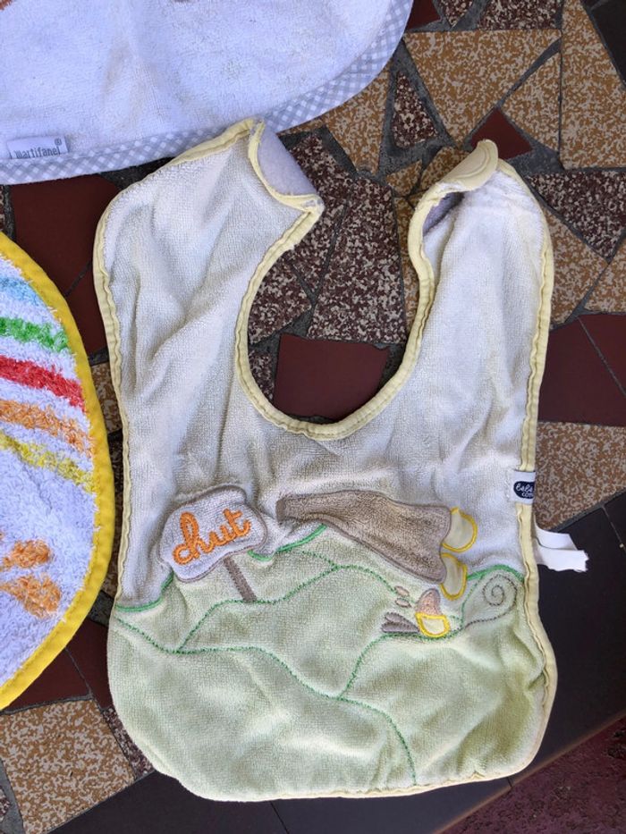 Lot de bavoirs - photo numéro 8