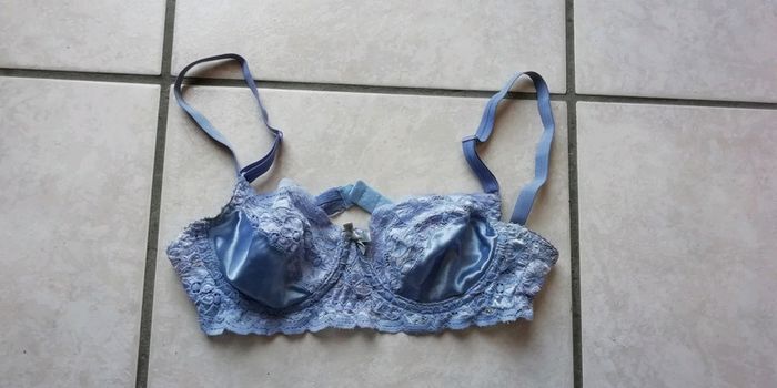 Joli Soutien gorge bleu lavande