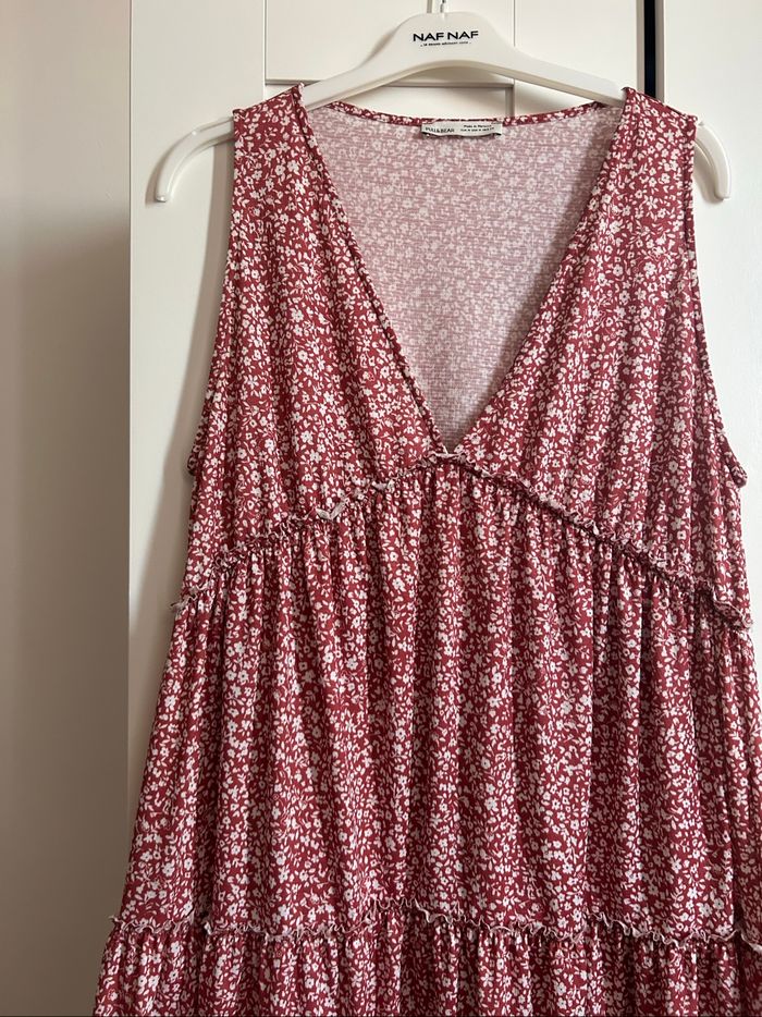 Robe longue d’été Col V rouge fleuries Pull & Bear Taille M - photo numéro 2