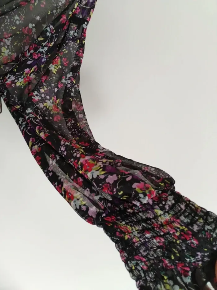 Robe fleurie Zara Taille M 🌸👗 - photo numéro 4