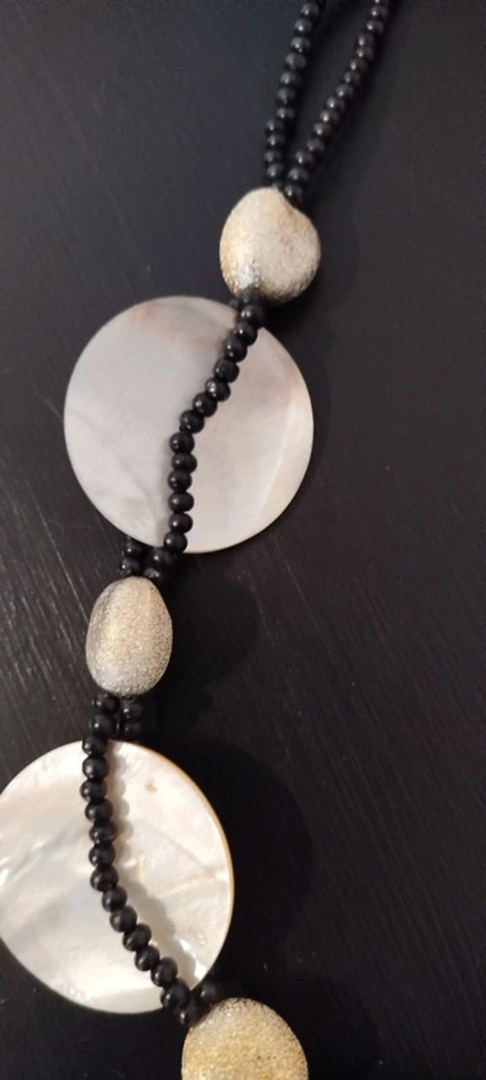 Sautoir perles et nacre de coquillages - photo numéro 4