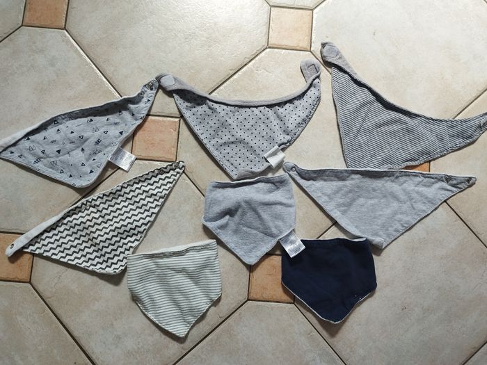 8 bavoirs bandana