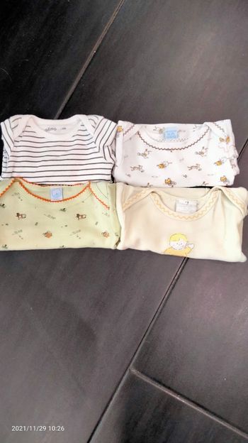 Lot de 4 bodies mixtes