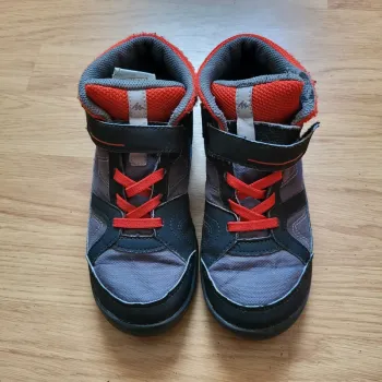 Chaussures de randonnée Quechua Taille 33