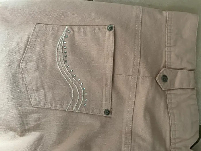 Magnifique pantalon rosé neuf jamais porté en 46 poches strass de marque Blanche Porte - photo numéro 7