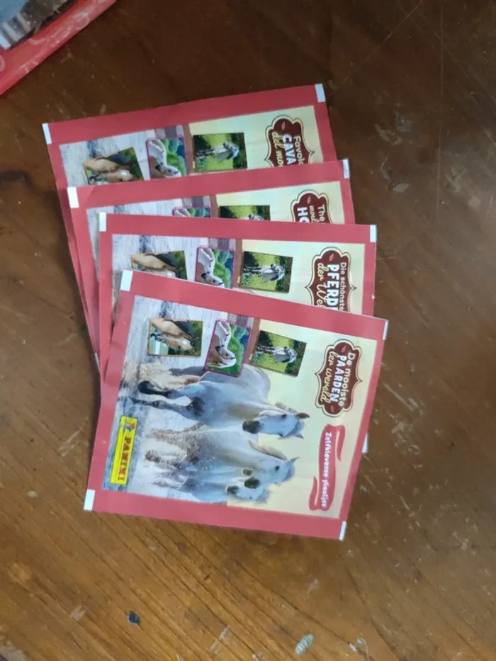 Album panini les plus chevaux+ 4 pochettes - photo numéro 4