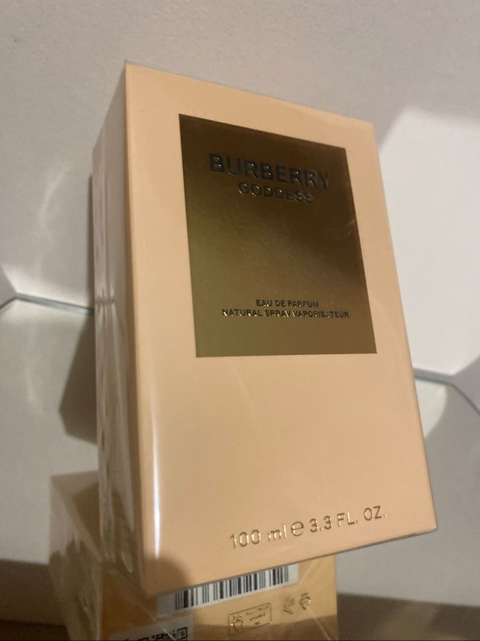Parfum burberry goddess - photo numéro 2