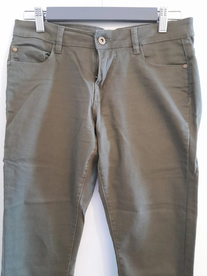 Pantacourt femme,Taille 36, couleur kaki, Marque BA8 Collection - photo numéro 2