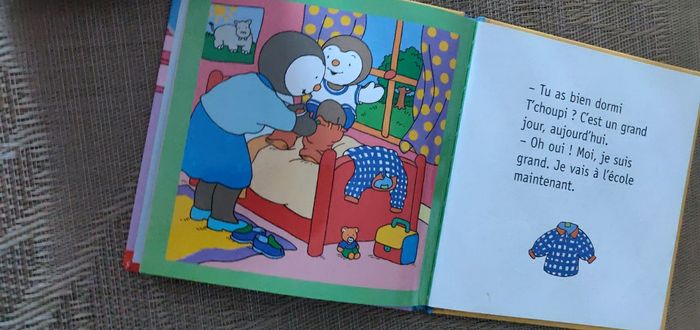 Livre T'choupi a rentré a l'école en parfait état - photo numéro 2