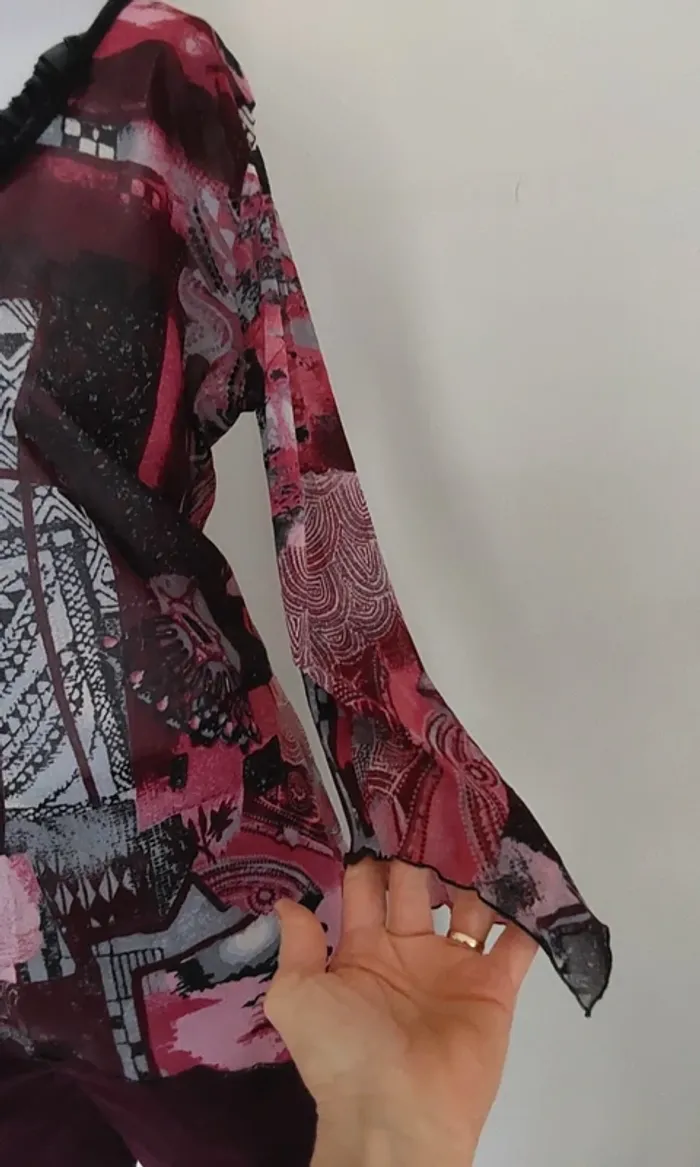 Joli haut chic voile rouge et noir Halogène T 40/42 - photo numéro 3