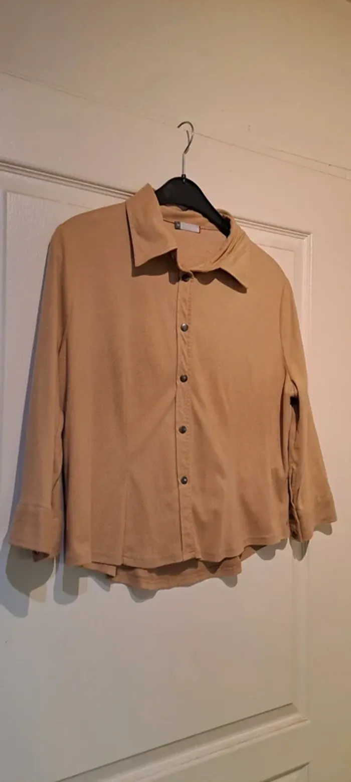 Chemisier/Veste marron clair - Marque Ici et Maintenant - Taille 38 - Très bon état. - photo numéro 6