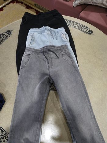 Je vends 3 pantalon pour garçon