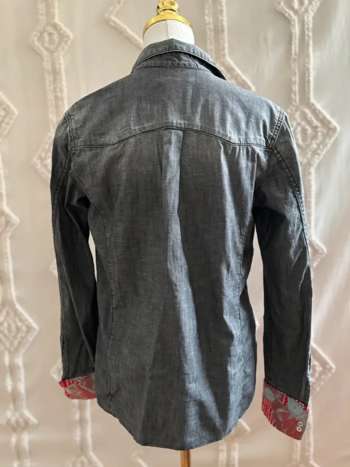 Chemise denim noire Diesel XS – détails originaux aux poignets - photo numéro 3