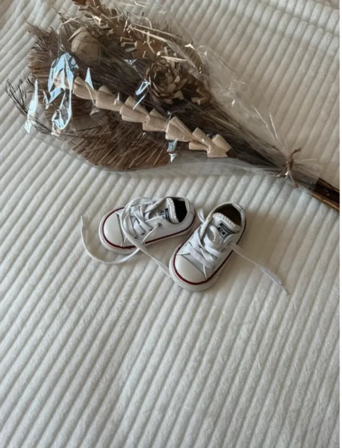 Baskets Converse bébé taille 19 - photo numéro 2